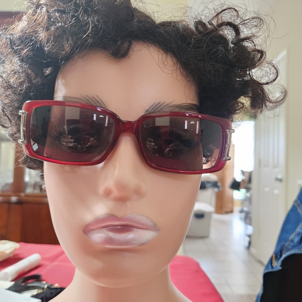Sunglasses - Picture 3 of 3